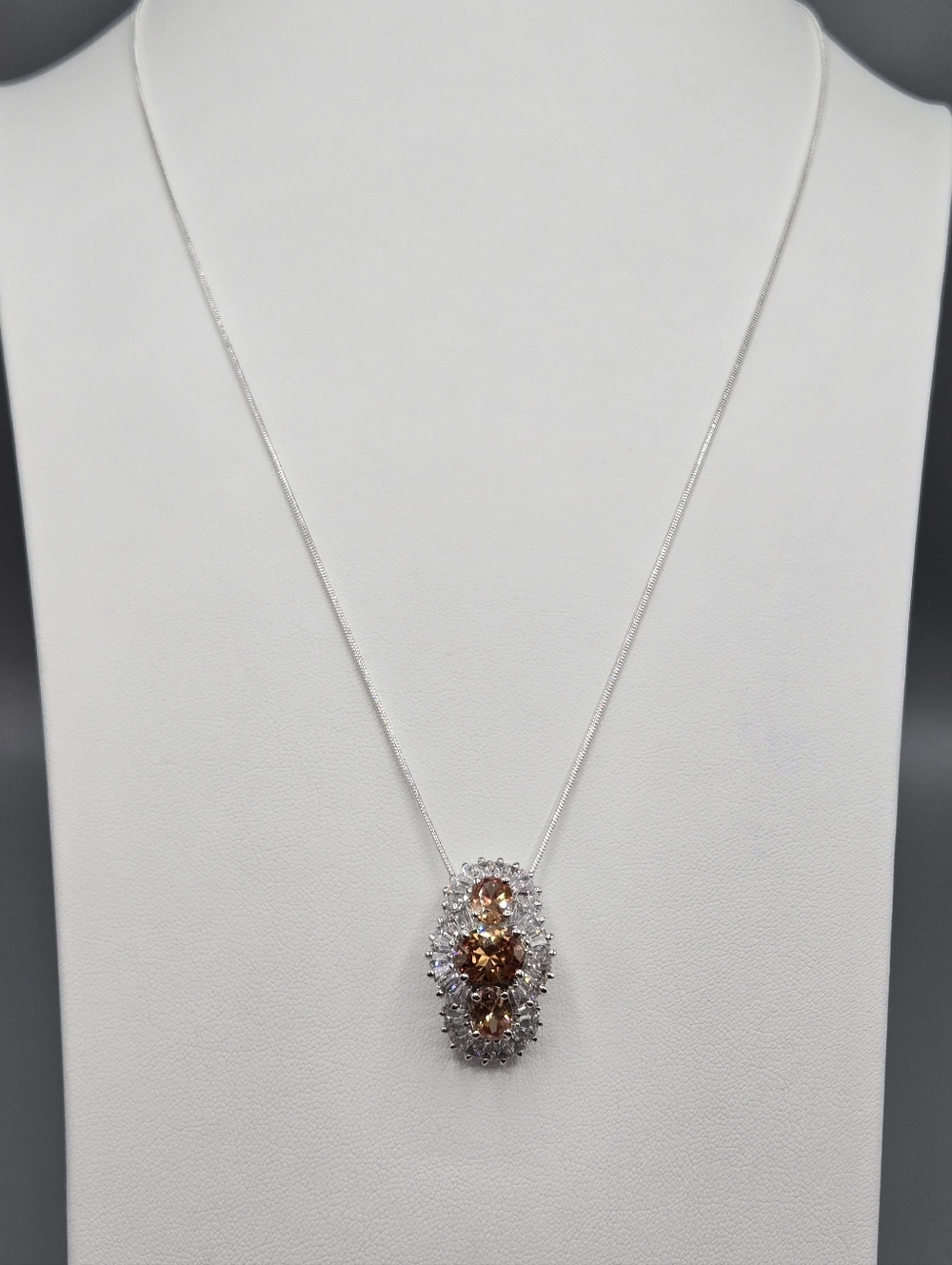 Swarovski Crystal Elements Silver Statement Necklace Champagne 23 inch - Picture 7 of 8